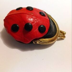 Vintage ladybug kiss lock change coin purse leather